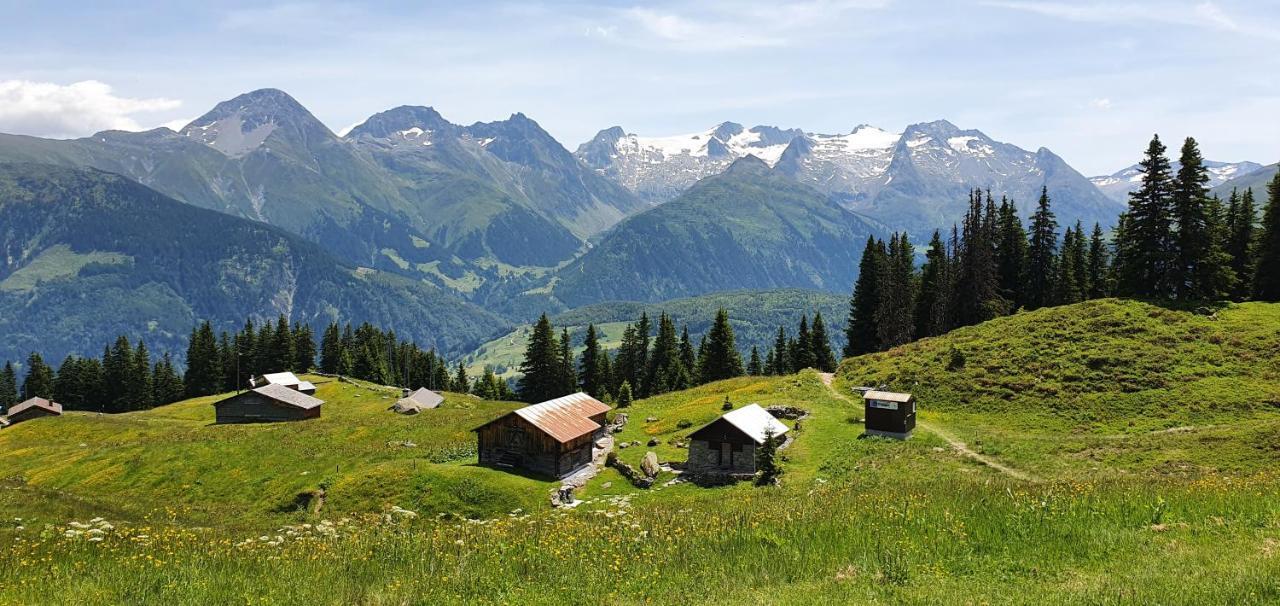 Yeti Lodge Sedrun Luaran gambar