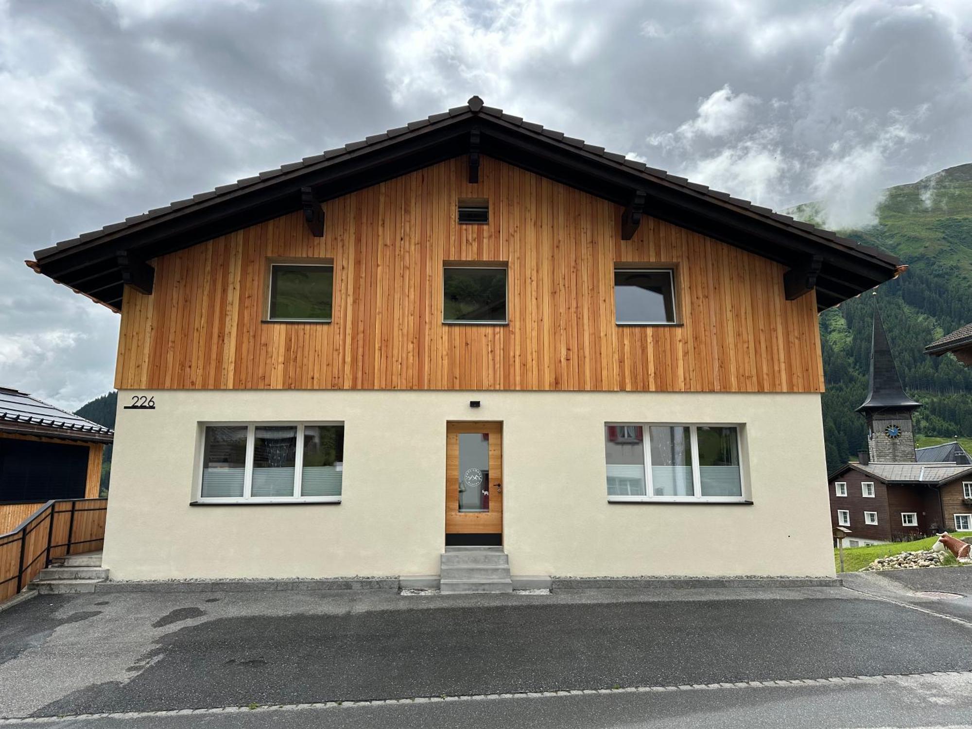 Yeti Lodge Sedrun Luaran gambar