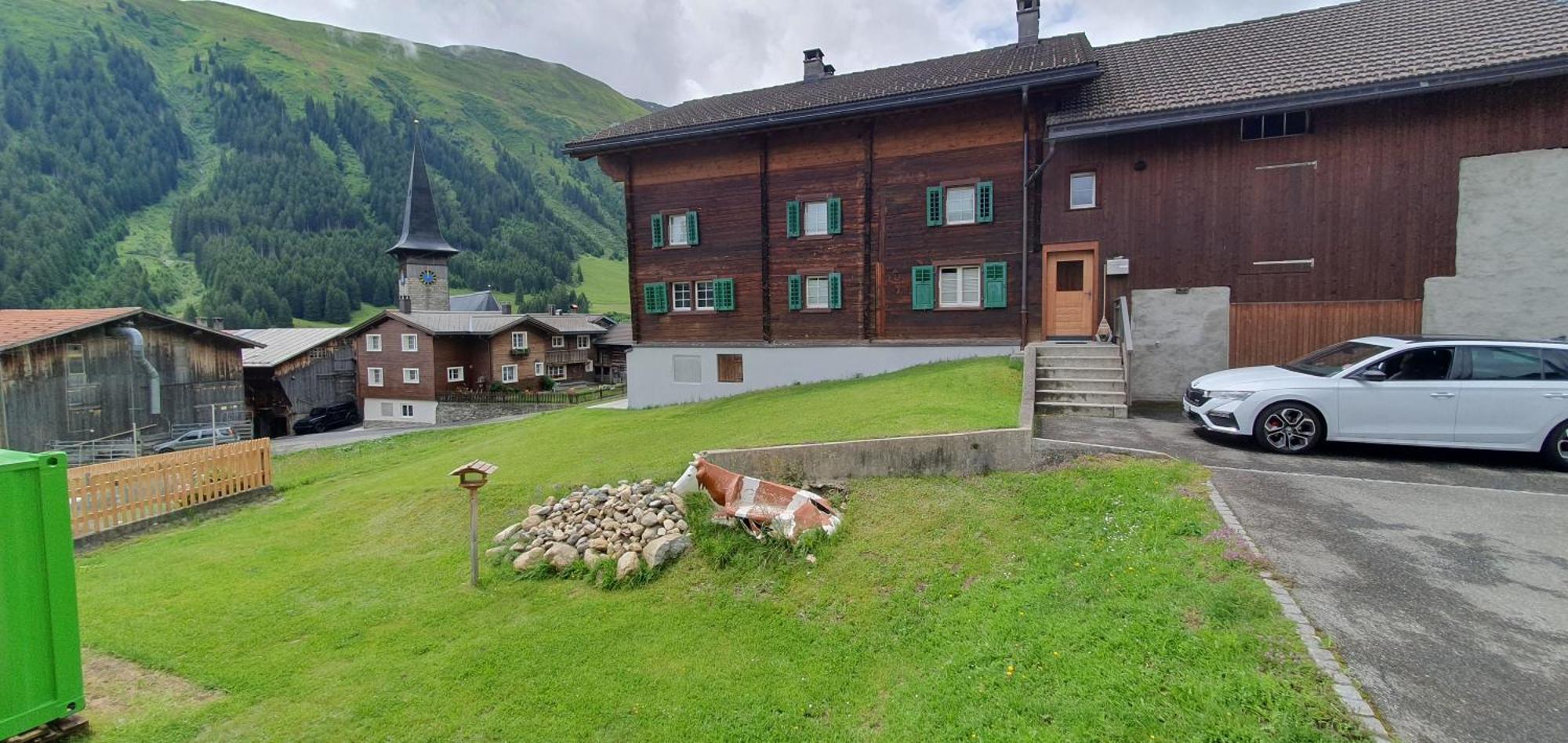 Yeti Lodge Sedrun Luaran gambar