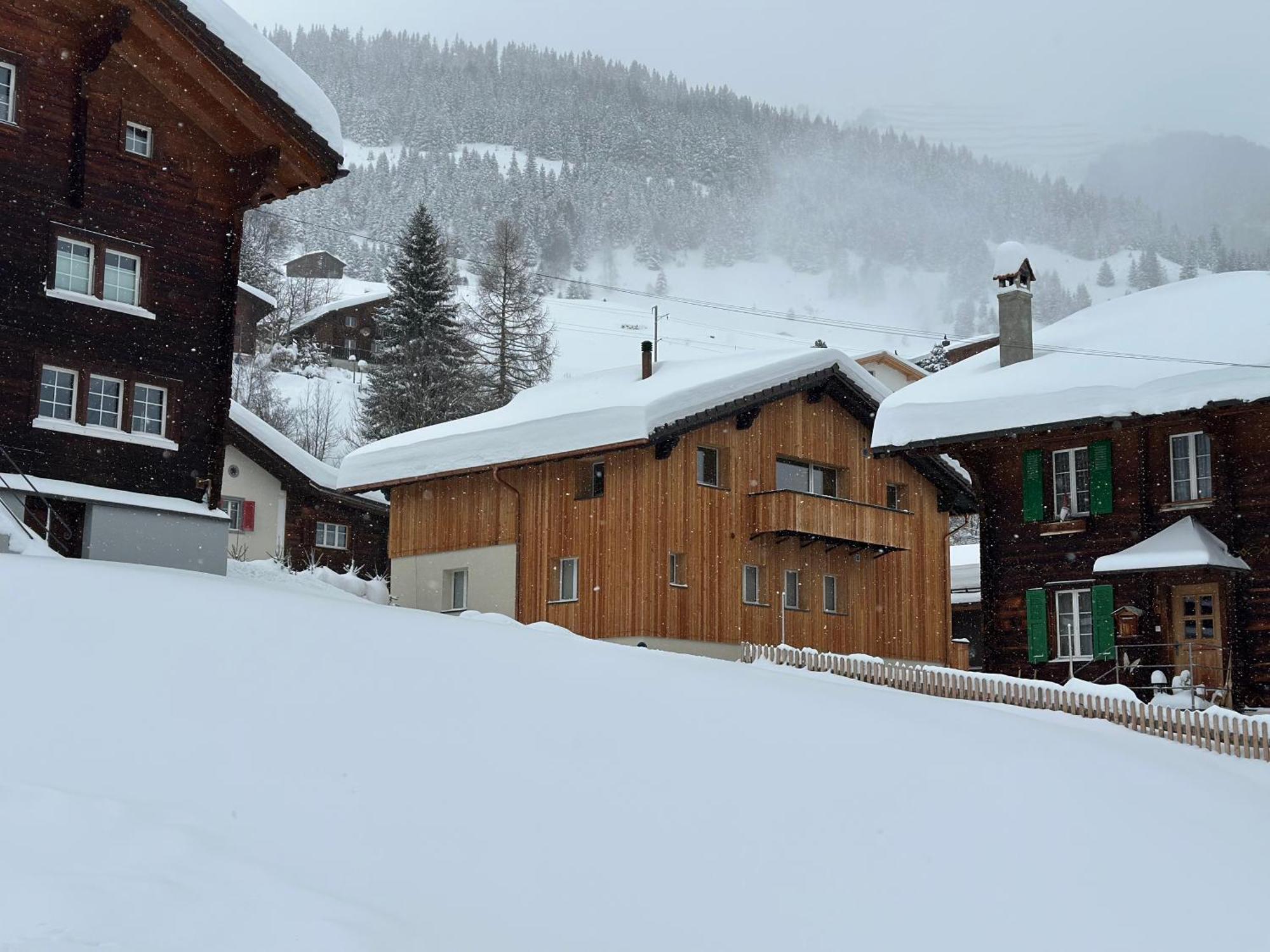 Yeti Lodge Sedrun Luaran gambar